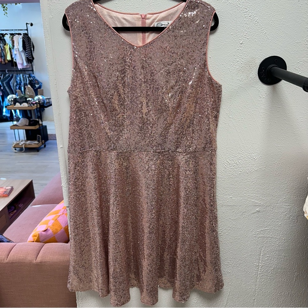 Dressever pink sequin dress